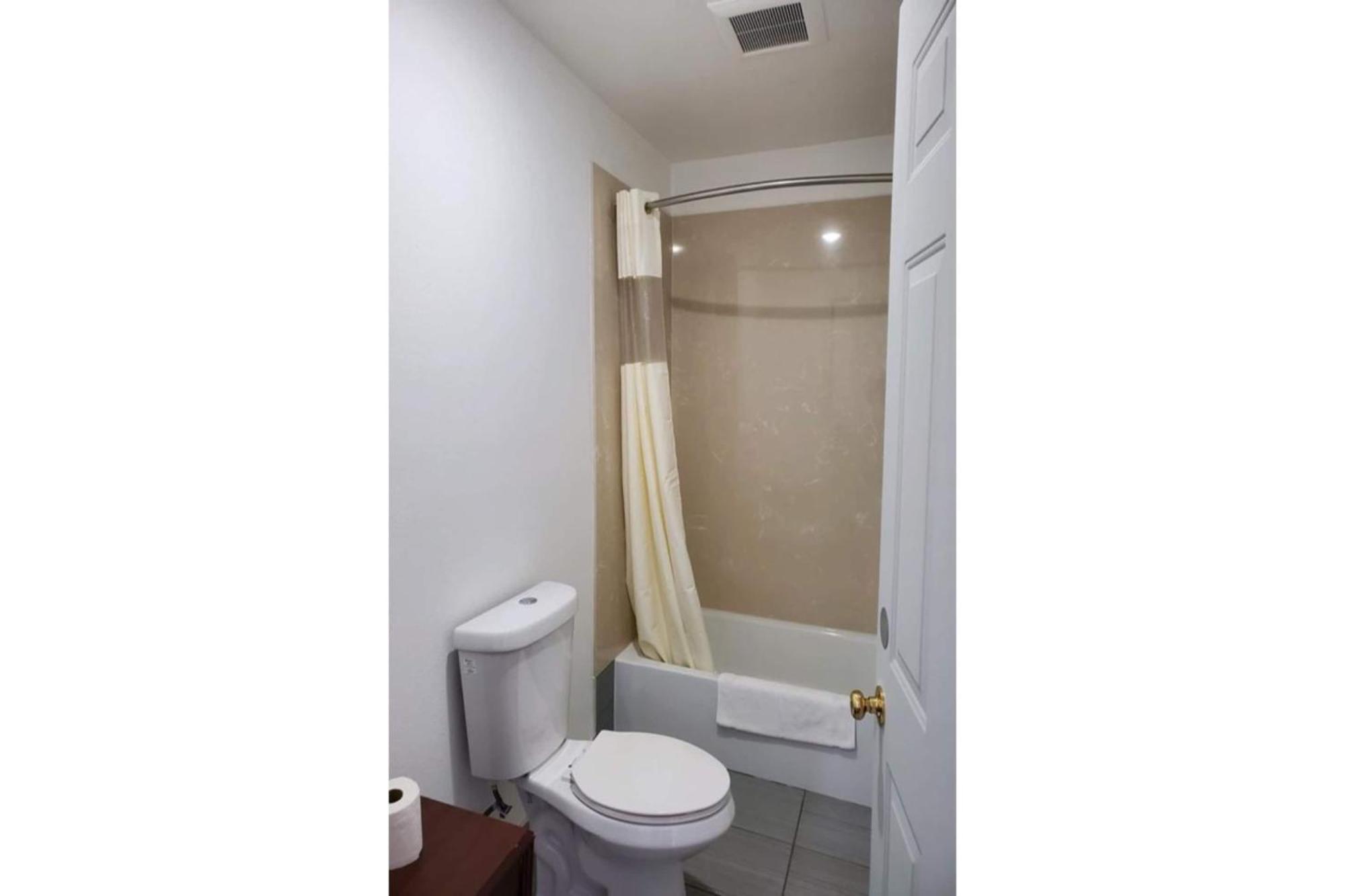 אוקלנד Premier Inn & Suites -Listing Partner מראה חיצוני תמונה