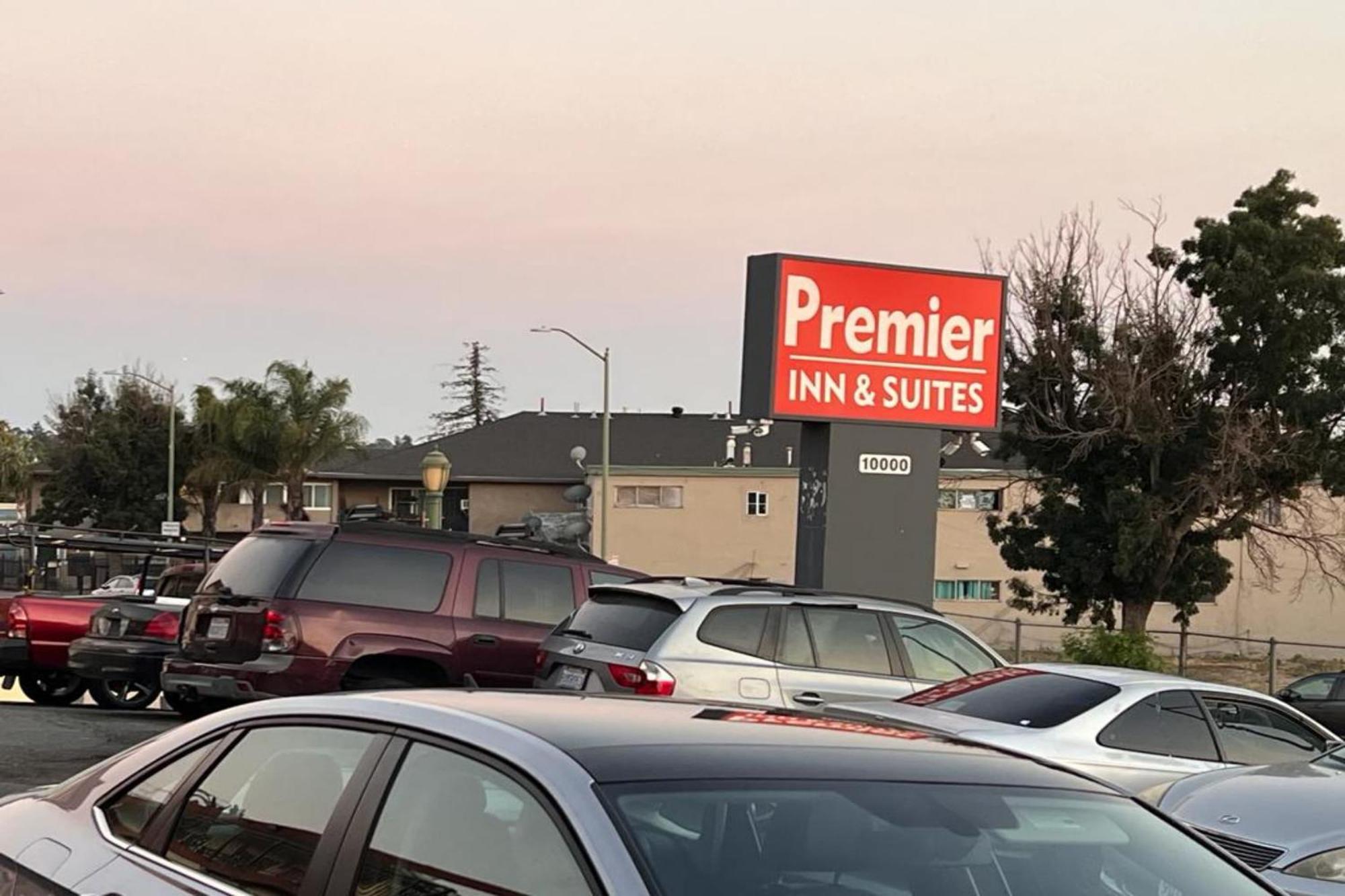 אוקלנד Premier Inn & Suites -Listing Partner מראה חיצוני תמונה